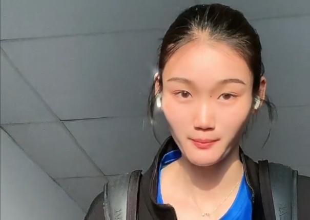 黑色内衣女人淫荡的红色花蜜